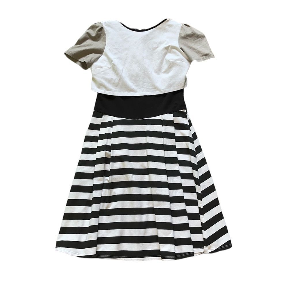 Harper & Day Nursing Dress Size Small Grey - White - Black Colorblock & Stripes